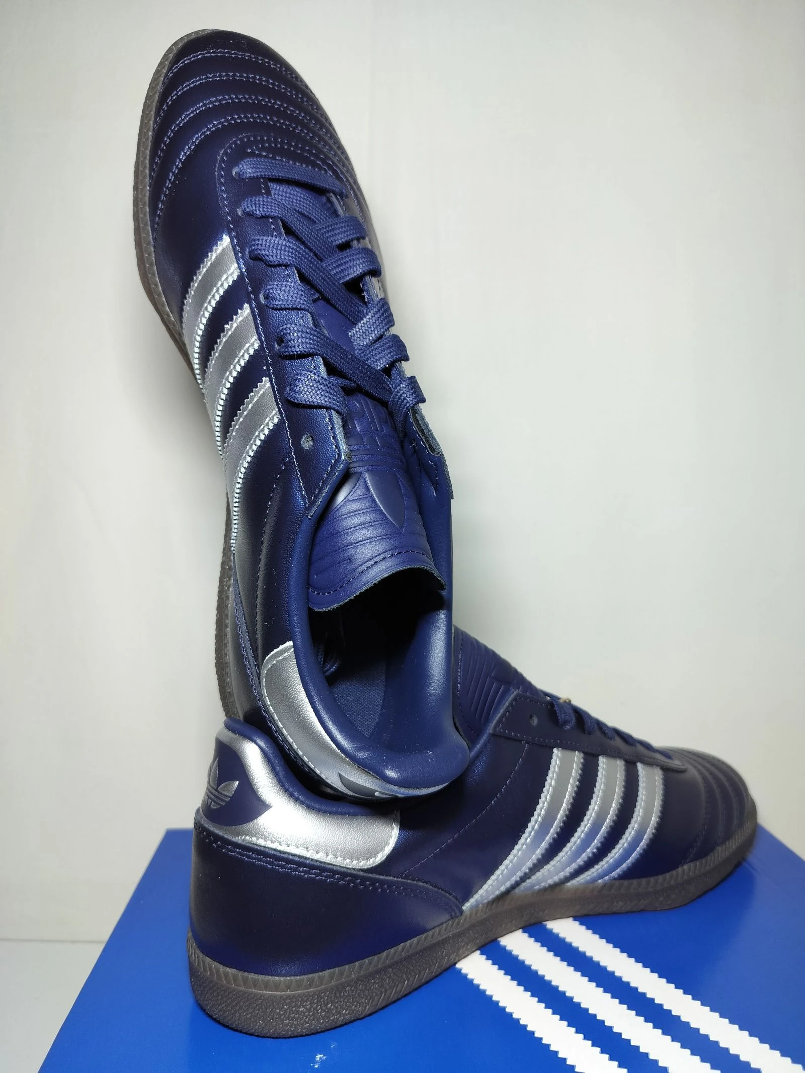 Adidas Samba New 43 Sneakers Original Unisex Femmes Hommes Tenue Tendance Vintage Premium Rétro Y2K – photo 12